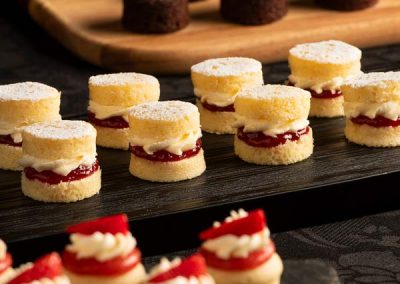 Mini-Victoria-Sponges-Platter-Shot